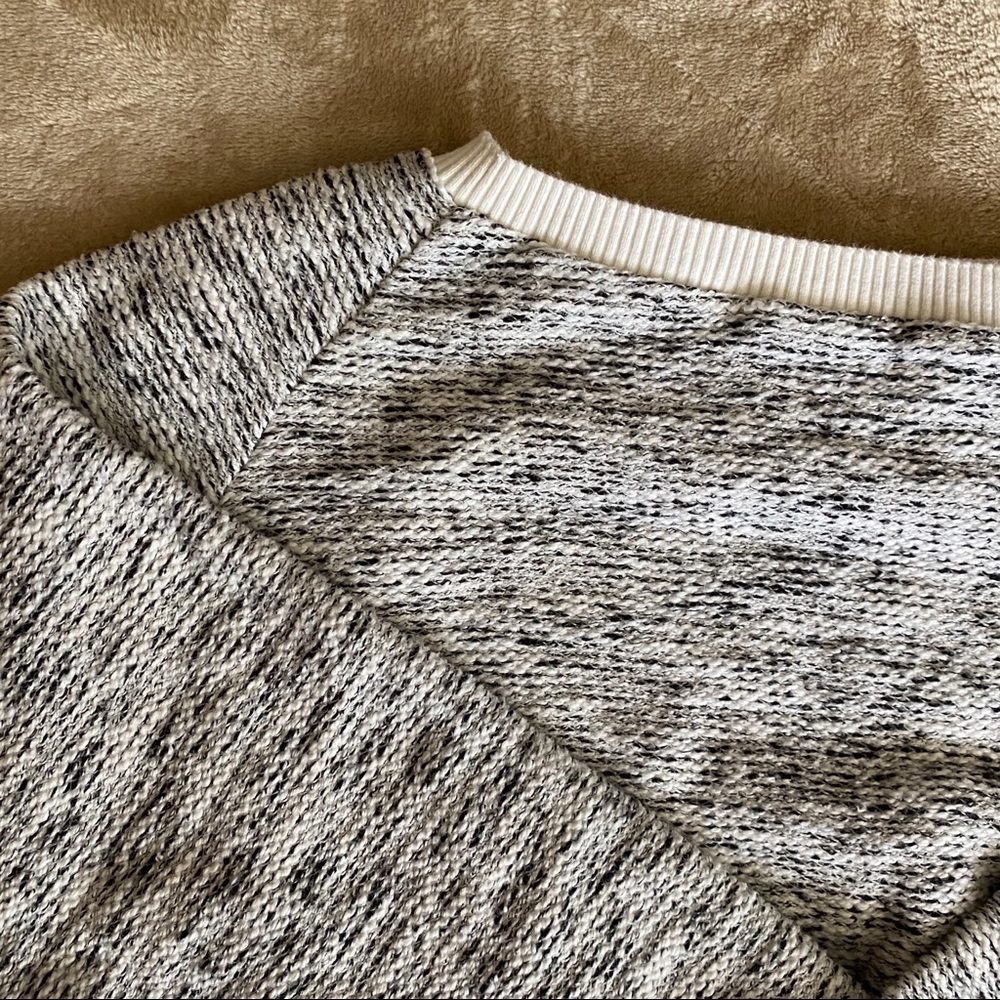 Crop Sweater - Picture 4 of 5